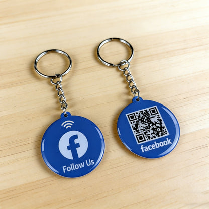 NFC keychain with dynamic QR