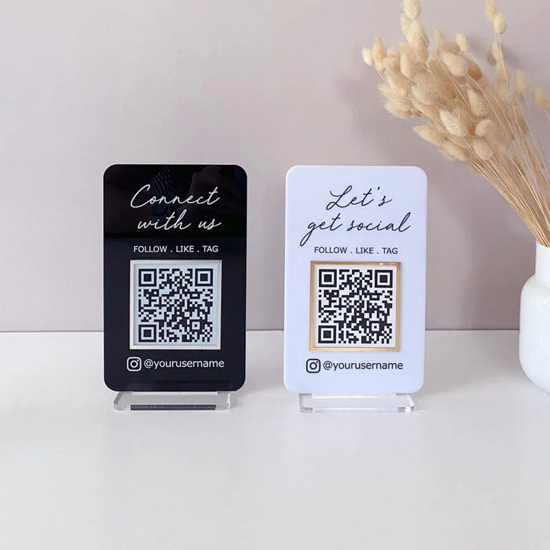 Social-QR-Code-Tischaufsteller – Instagram/Facebook