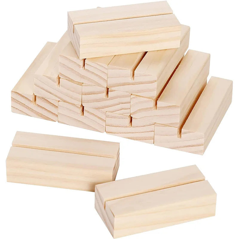 Rustikaler Tischnummernhalter aus Holz